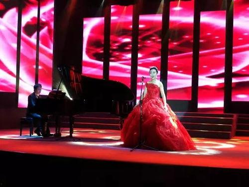 上海网红唱歌指挥小视频,唱响青春旋律，点燃网络热潮